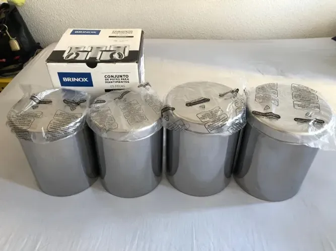 Conjunto de Mantimentos Brinox 04 peças. Novos.