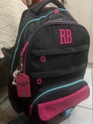 Mochila rebeca bom bom