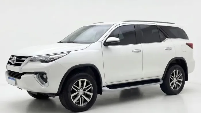 Toyota Hilux SW4 SRX 4X4 2.8 TDI 16V Dies. Aut. 2018