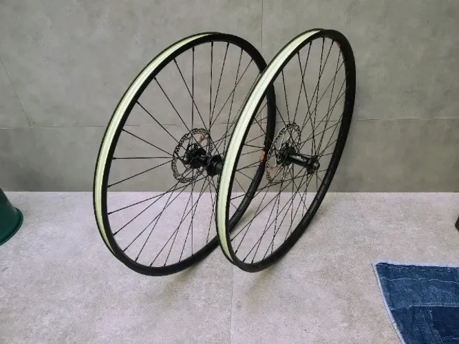 Par De Rodas Mtb Wtb Stx I23 C/ Cubo Shimano Hb-tc500 Boost
