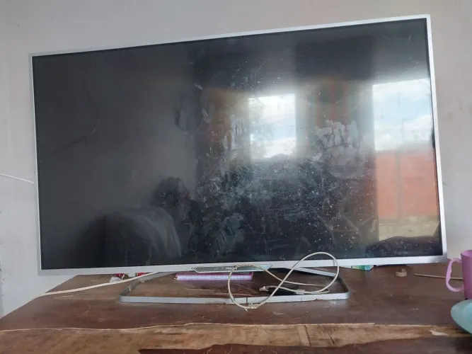 Vendo TV Philips 42 polegadas 