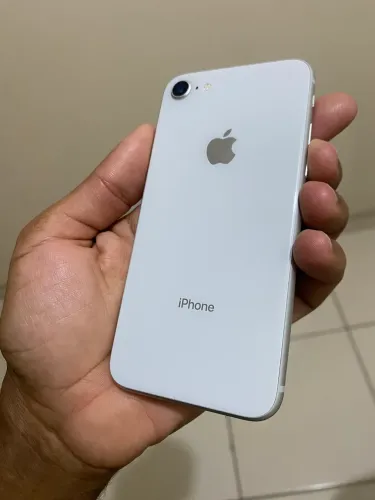 iPhone 8 impecável