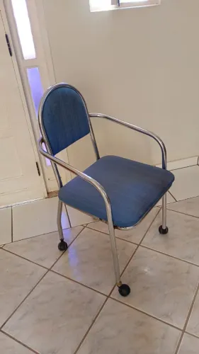 Vende-se cadeira 