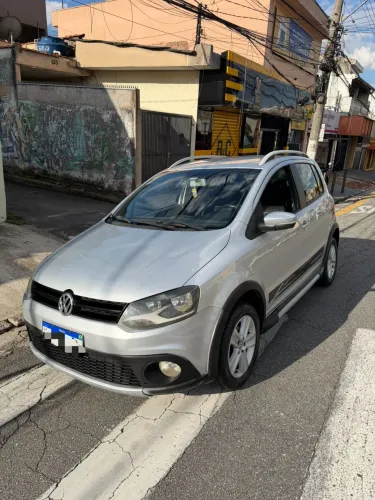 Volkswagen Crossfox 1.6 MI Total Flex 8V 5P 2011