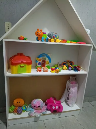 Estante para quarto infantil