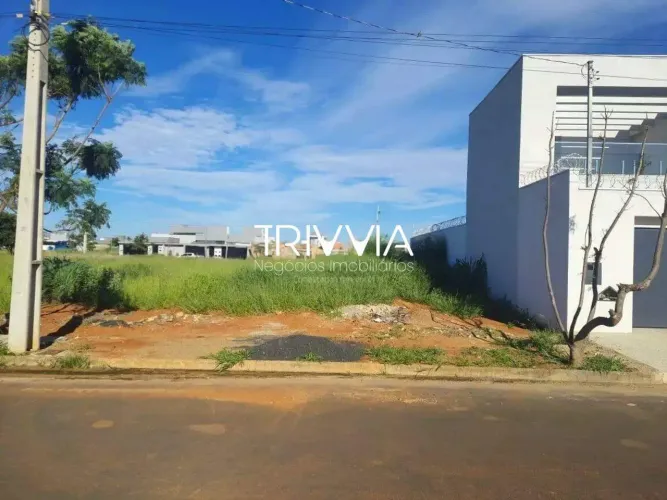 Terreno à venda no Verde Vida  plano e pronto para construir
