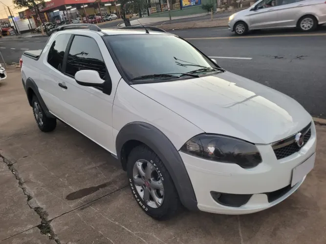 Fiat Strada Trekking 1.6 16V Flex CD 2016