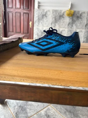 Chuteira Campo Umbro Azul Action Speed N.39