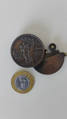 LINDO ISQUEIRO DE BOLSO 