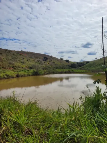 Terreno no Condomínio em Governador Valadares.MG Linda vista para lagoa