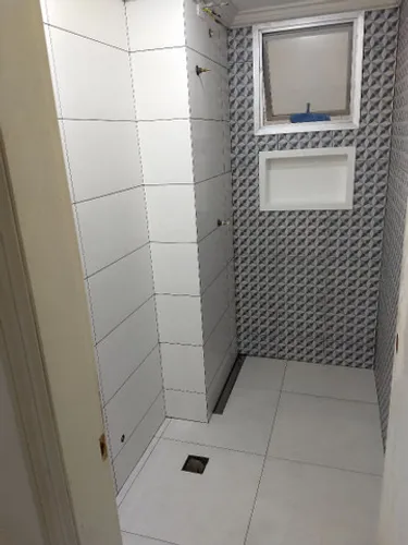 Trabalho com porcelanato e azulejo