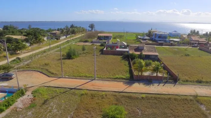Terrenos  no Condomínio Caiçara em Figueira- Arraial do Cabo