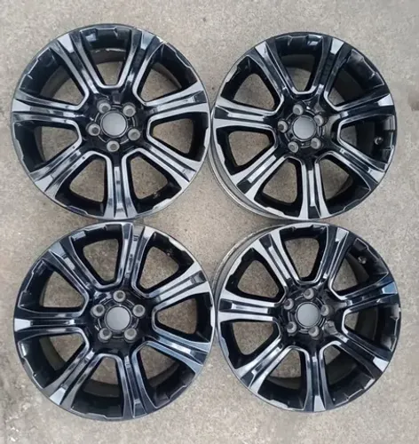 Roda 18 land rouver  . Ford focos, fisionomia,  maverick