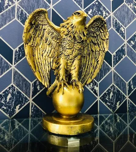 Estátua Águia Dourada Enfeite Para Casa Decoração Em Resina