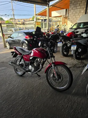 Honda CG 125 - Vermelha - Excelente estado