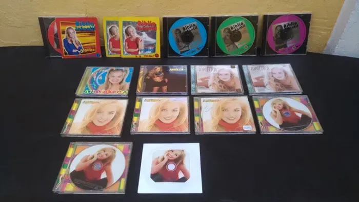 Cds da Angélica, Infantil, vários, originais, bom estado capa e cd.