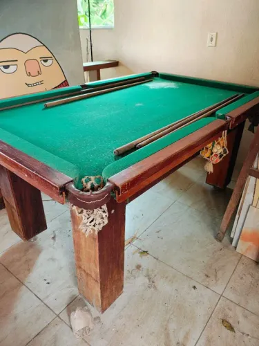 MESA DE SINUCA GAMER  COM BOLAS E TACOS