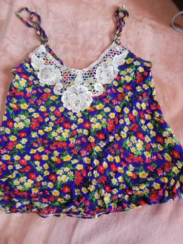 Regata flores florida com detalhe em renda
