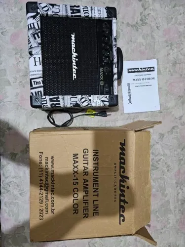 Amplificador Mackintec Maxx 15 Color