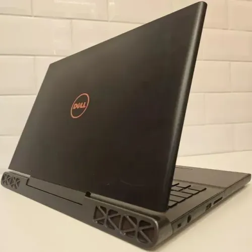 Notebook Gaming Dell Inspiron 15700  Processador: i7- 7700HQ 2.8GHz, 7° geração 16GB DDR