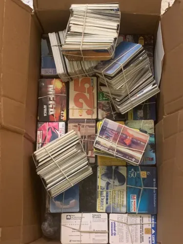 10 kg de cartoes estrangeiros diversos com frete grátis