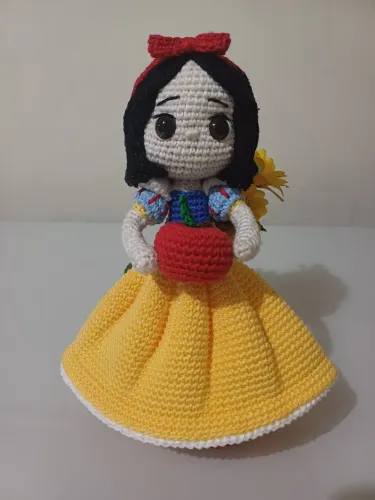 Boneca em crochê Amigurumi 