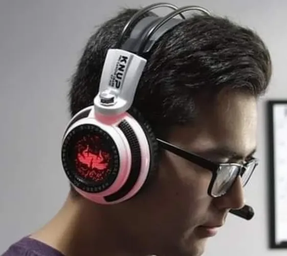 Headset Gamer KNUP com LED Vermelho - Impecável