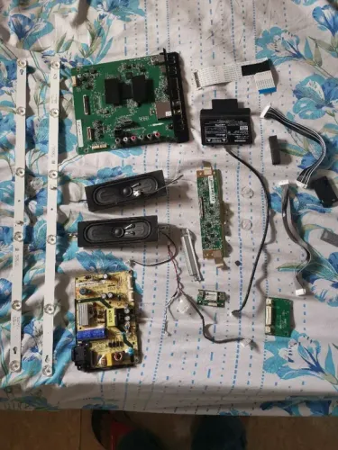 Peças para TV LCD/LED/ TV Semp Toshiba 32L2600