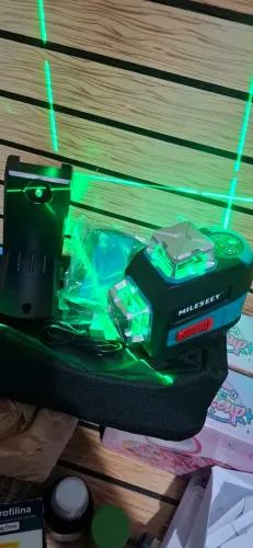 NIVEL A LASER 12 LINHAS BATERIA RECARREGÁVEL 