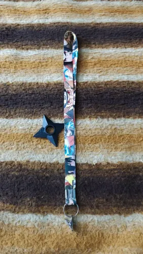 Cordão do Naruto + Estrela Ninja de Plástico