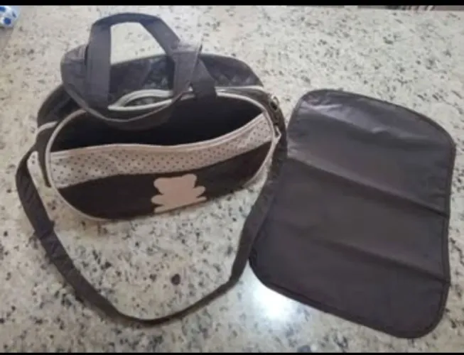 Bolsa de Bebê Marrom com Trocador