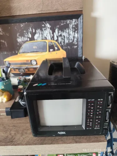Tv rádio portátil