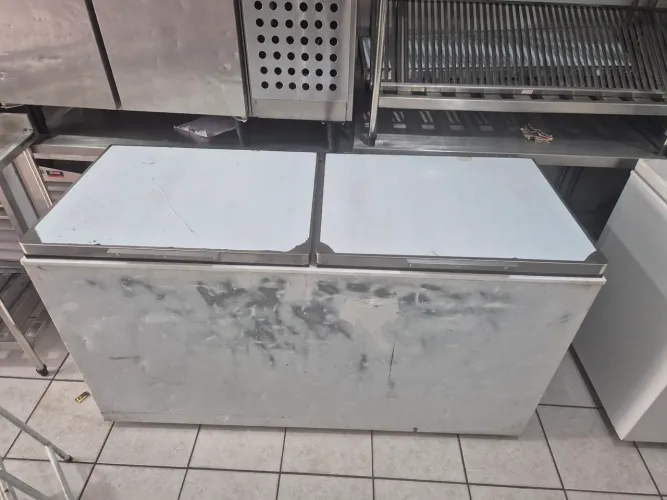Freezer gelopar 220v
