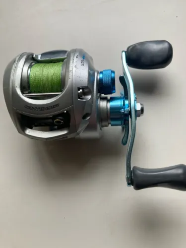 Carretilha CONTENDER GTO OCEAN SHIL COM ROLAMENTO CERÂMICOS
