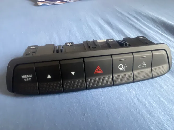 Comando/conjunto de botões do painel central FIAT STRADA +2020