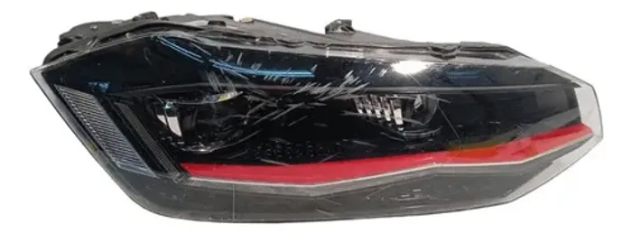 Farol Direito Volkswagen Virtus Gts 1.4t 2021 Detalhe  Direito/passageiro