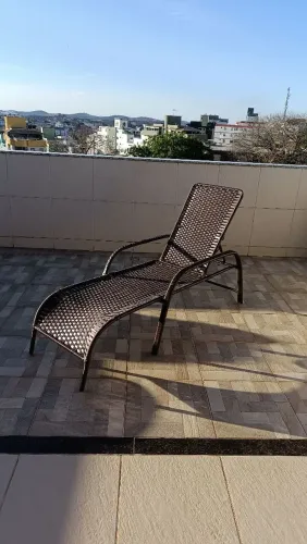 Espreguiçadeira grande com encosto móvel dicasabh