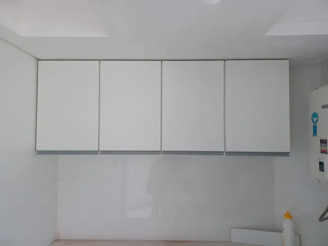 ARMÁRIO AÉREO 04 PORTAS NOVO