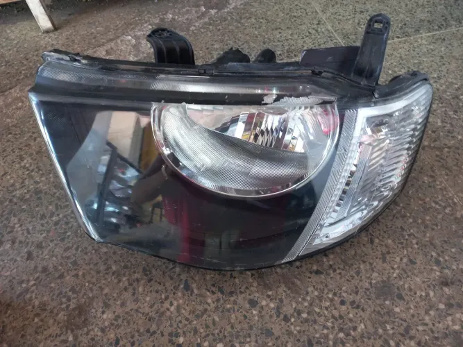Farol l200 triton 2012 