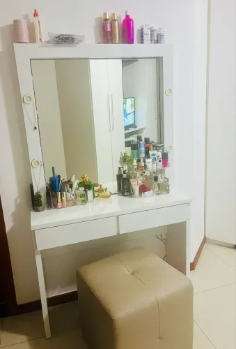 Penteadeira camarim com iluminação de Led