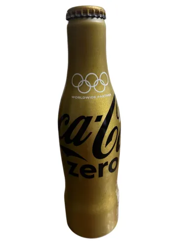 Garrafa dourada cheia coca cola zero rio 2016 olimpíadas