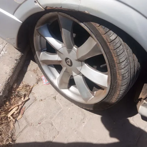 Rodas aro 18 moti furos 