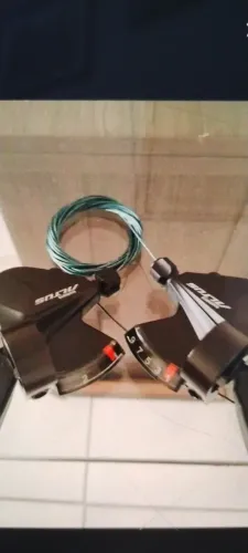PAR DE PASSADORES SHIMANO NOVOS DE 9 VELOCIDADES