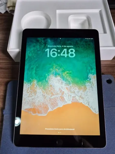 Ipad sexta geração conservado + Apple Pencil