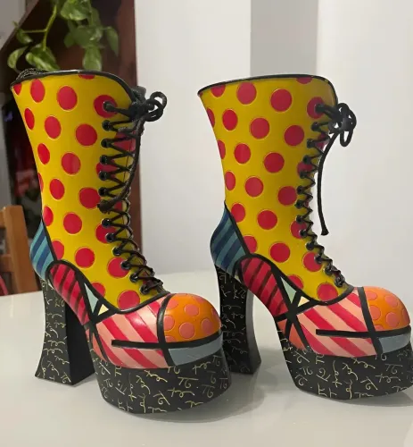 Esculturas Romero Britto 