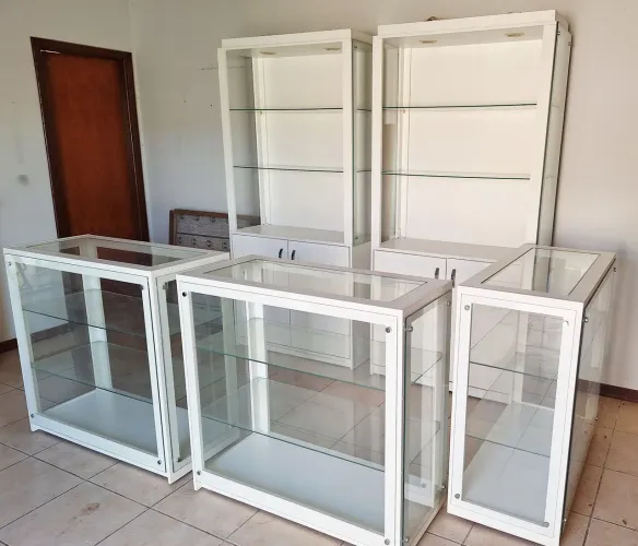 Vitrine de Vidro e Armários Expositor