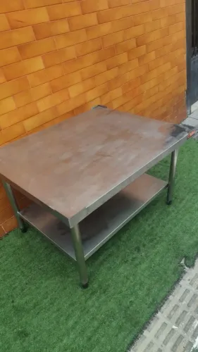 Mesa industrial inox para equipamentos