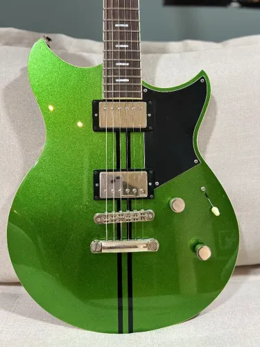 Guitarra Yamaha Revstar 
