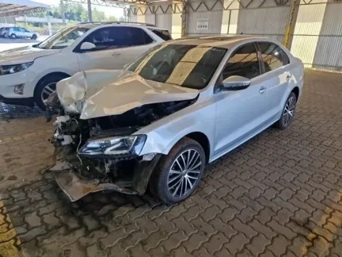 SUCATA VOLKSWAGEN JETTA TSI 2.0 211CV - 2013
