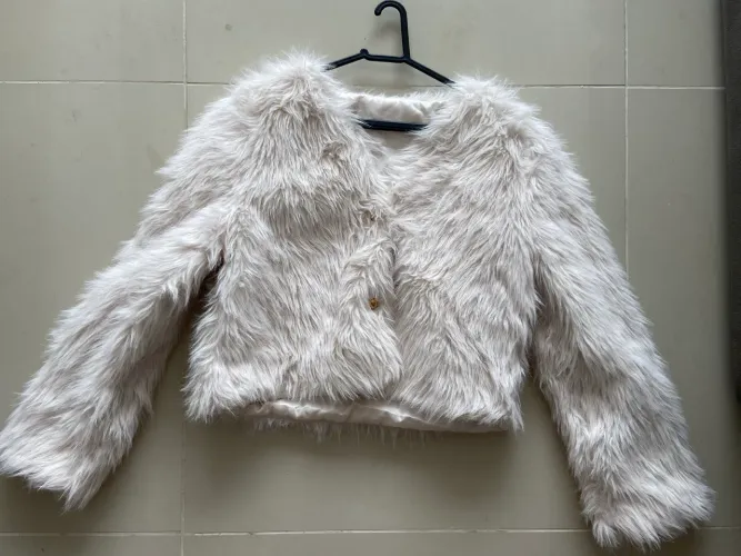 Vendo Casaco Peludo Off white